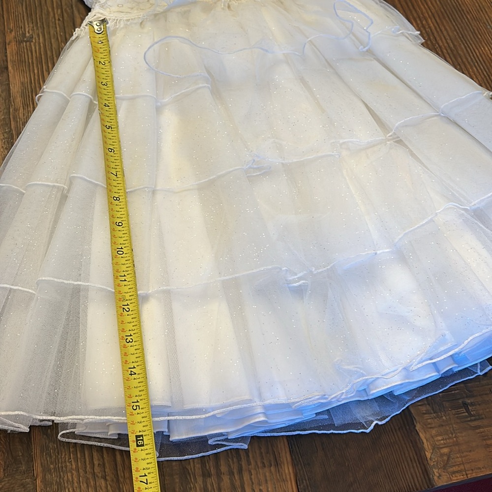 Alice Pi Little Girls Ivory Lace / Tulle Flower Girl / Communion Dress.  Size 4 - Picture 12 of 12